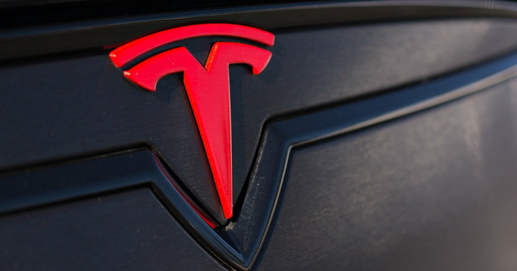 Elon Musks explains the Tesla&nbsp;Logo